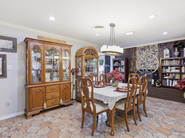 6079 Wonder Drive, Fort Worth, TX 76133