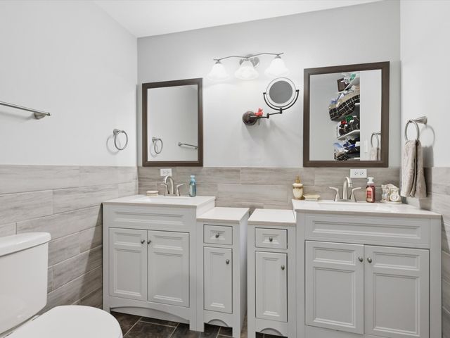 6079 Wonder Drive, Fort Worth, TX 76133
