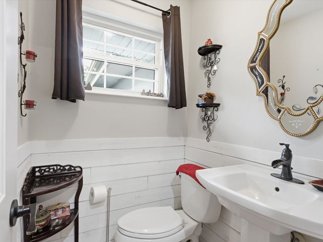 6079 Wonder Drive, Fort Worth, TX 76133