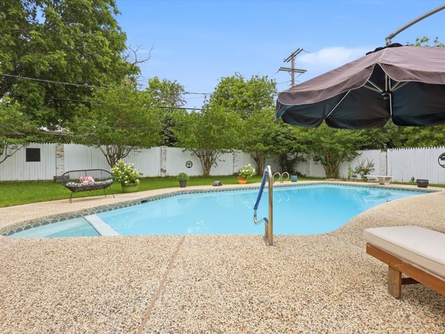 6079 Wonder Drive, Fort Worth, TX 76133
