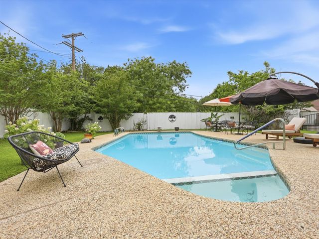 6079 Wonder Drive, Fort Worth, TX 76133