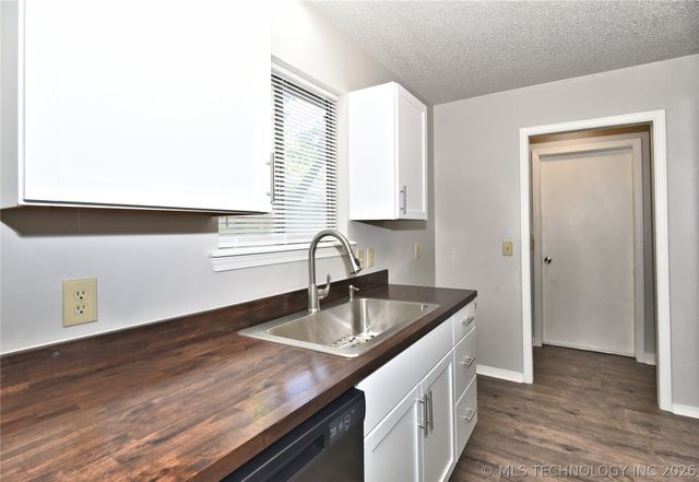 345 W Waco Place, Broken Arrow, OK 74011