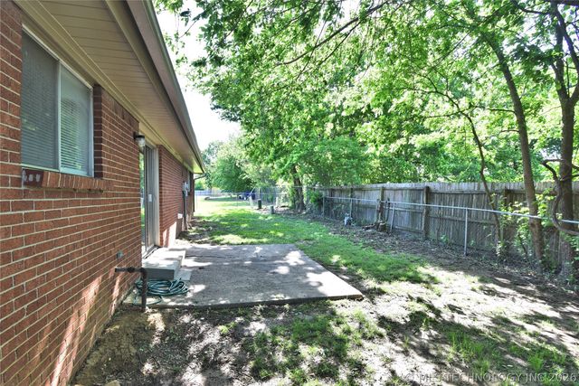 345 W Waco Place, Broken Arrow, OK 74011