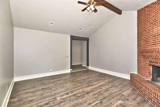 345 W Waco Place, Broken Arrow, OK 74011