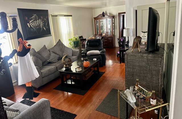 15025 Loomis Avenue, Harvey, IL 60426