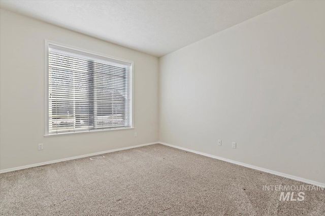 7825 S Chisum Way, Meridian, ID 83642