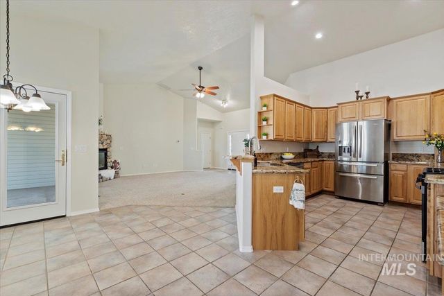 7825 S Chisum Way, Meridian, ID 83642