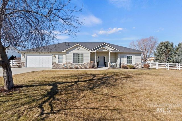 7825 S Chisum Way, Meridian, ID 83642