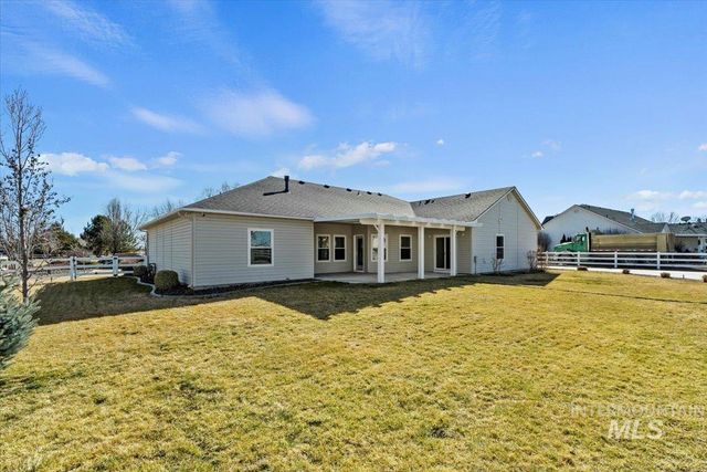 7825 S Chisum Way, Meridian, ID 83642