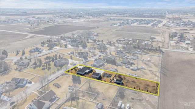 7825 S Chisum Way, Meridian, ID 83642