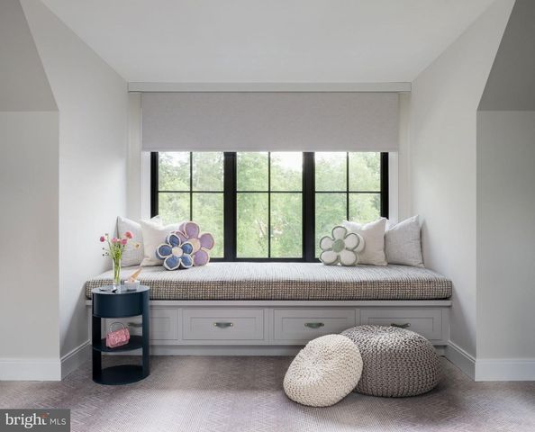 9910 DEERFIELD POND DR, Great Falls, VA 22066