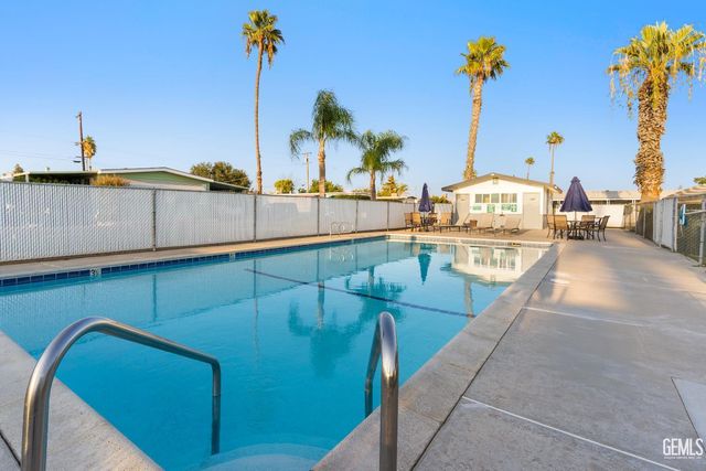 162 Love Lane, Bakersfield, CA 93308