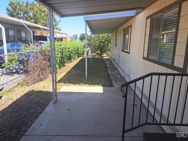162 Love Lane, Bakersfield, CA 93308