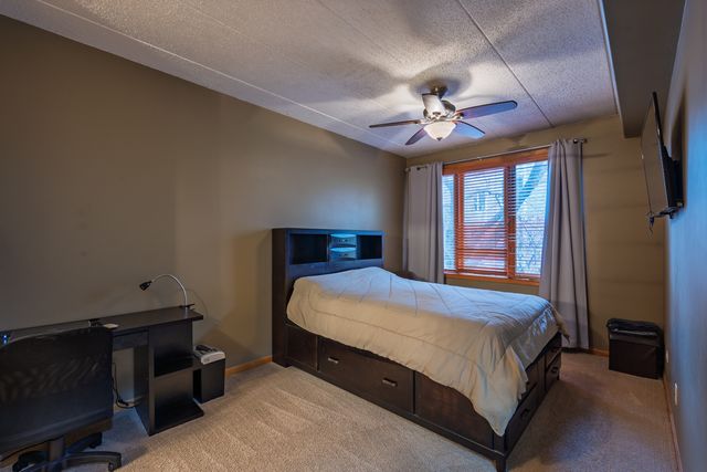 1745 PAVILION Way 206, Park Ridge, IL 60068