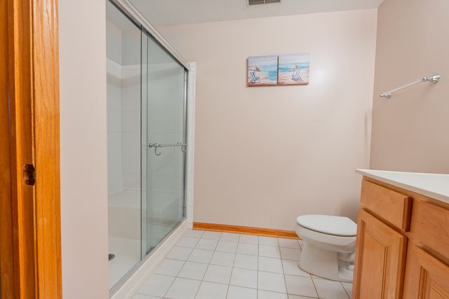 1745 PAVILION Way 206, Park Ridge, IL 60068