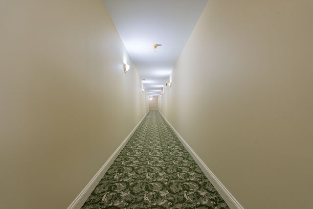 1745 PAVILION Way 206, Park Ridge, IL 60068