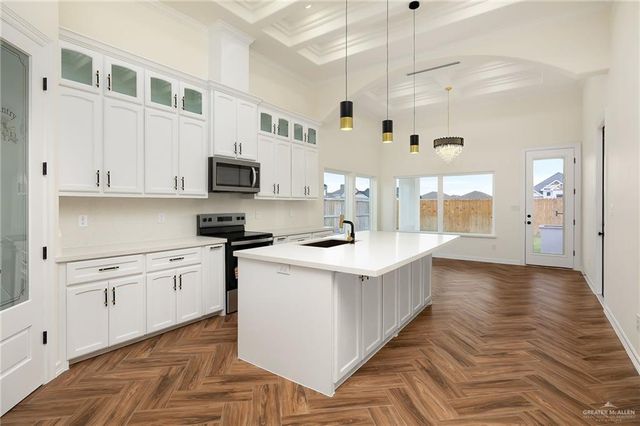 1000 Trinity Street, Edinburg, TX 78541