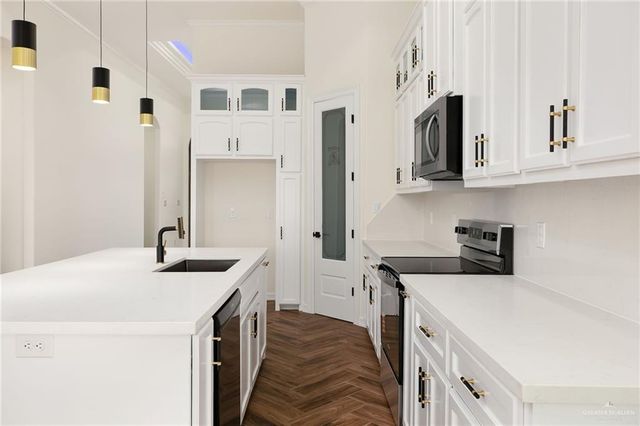 1000 Trinity Street, Edinburg, TX 78541