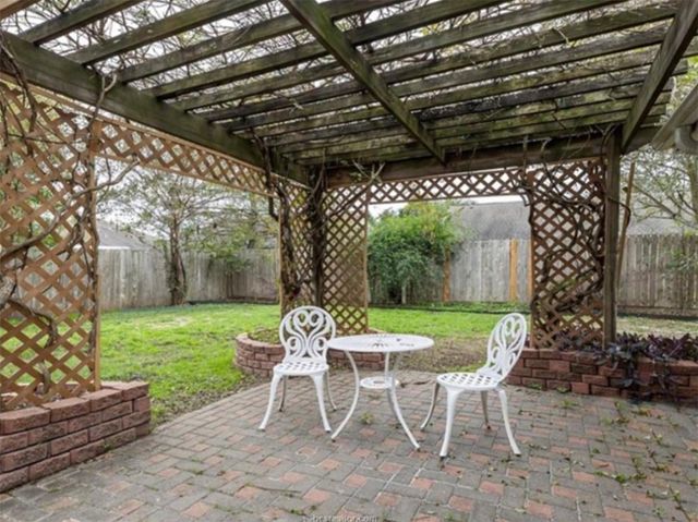 3818 Dresden Lane, College Station, TX 77845