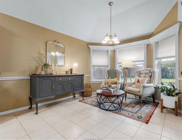 3818 Dresden Lane, College Station, TX 77845