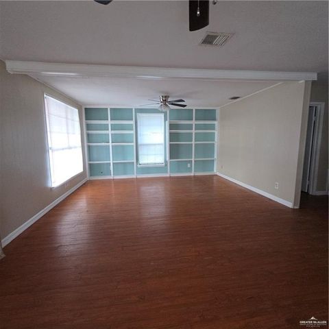8442 Lago Vista Drive, Edcouch, TX 78538