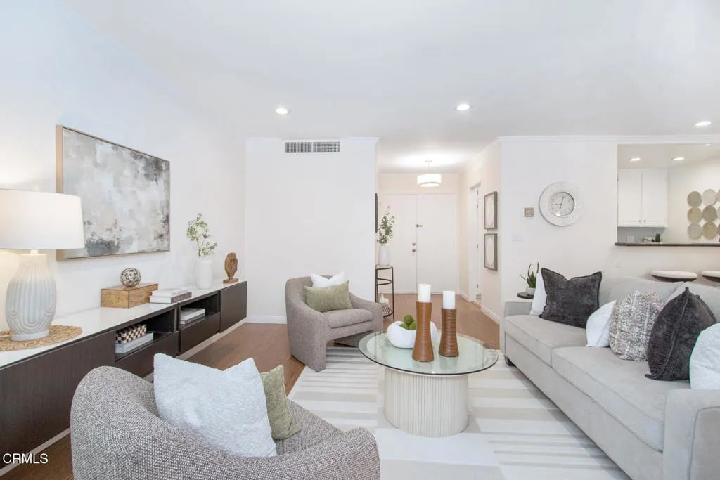 1127 E Del Mar Boulevard 323, Pasadena, CA 91106
