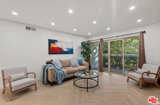 4710 Park Granada 178, Calabasas, CA 91302