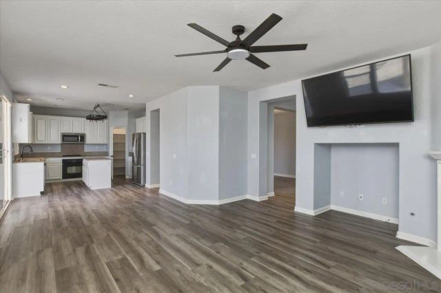 34463 Hillingdon, Winchester, CA 92596