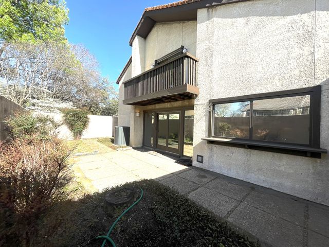 9609 Orchard Hill, Dallas, TX 75243