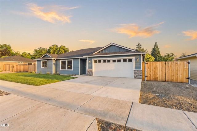 2981 Stonebrook Drive, Medford, OR 97504