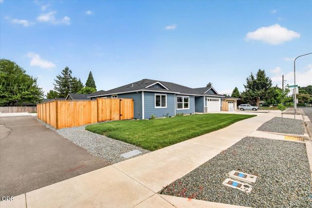 2981 Stonebrook Drive, Medford, OR 97504