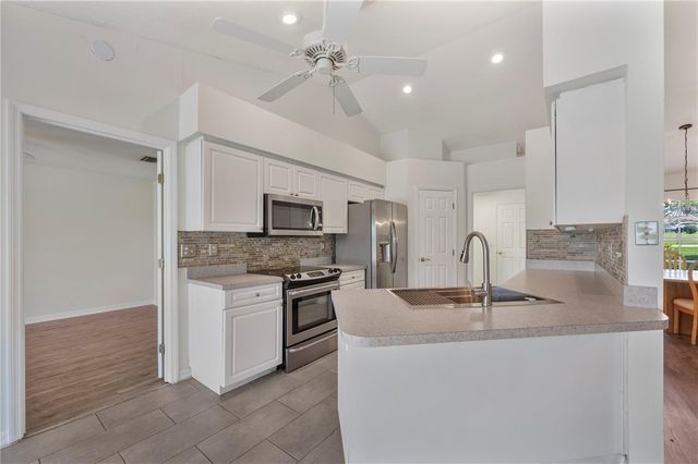 5711 MANCHESTER DRIVE E, Lakeland, FL 33810