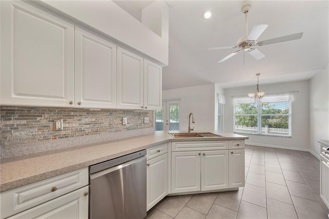 5711 MANCHESTER DRIVE E, Lakeland, FL 33810