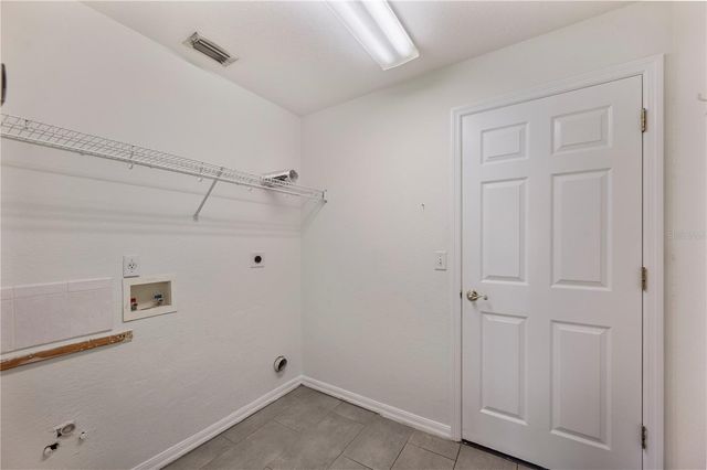 5711 MANCHESTER DRIVE E, Lakeland, FL 33810