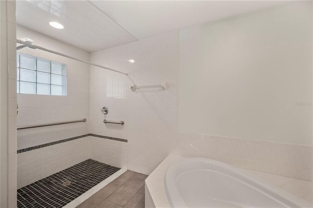 5711 MANCHESTER DRIVE E, Lakeland, FL 33810