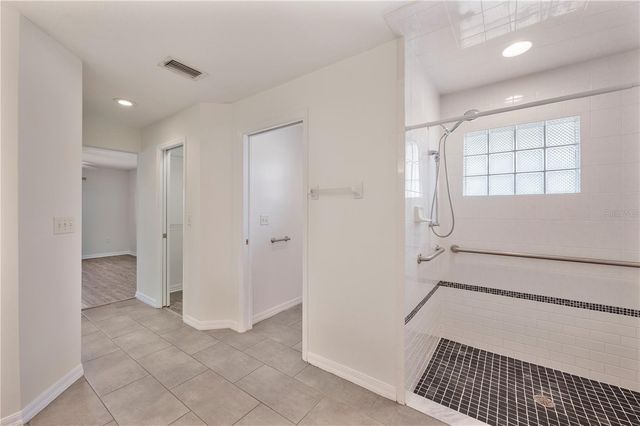 5711 MANCHESTER DRIVE E, Lakeland, FL 33810