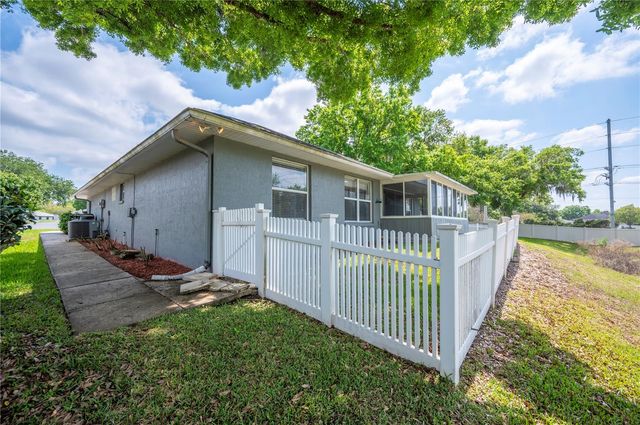 5711 MANCHESTER DRIVE E, Lakeland, FL 33810