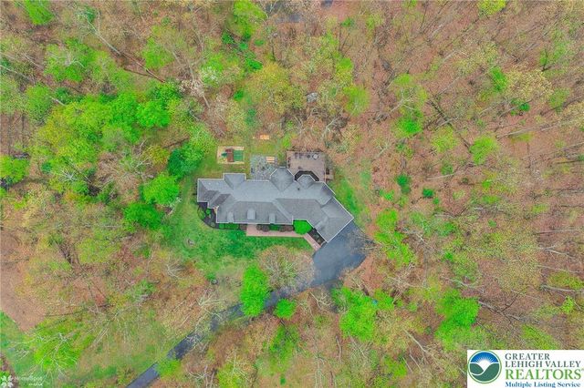 1946 Kyle Drive, Stroudsburg, PA 18360
