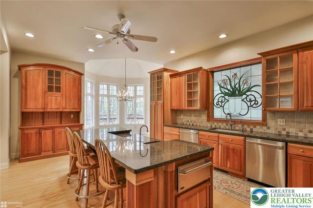 1946 Kyle Drive, Stroudsburg, PA 18360