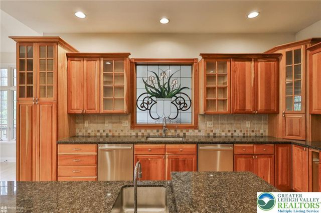 1946 Kyle Drive, Stroudsburg, PA 18360
