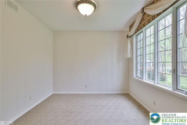 1946 Kyle Drive, Stroudsburg, PA 18360