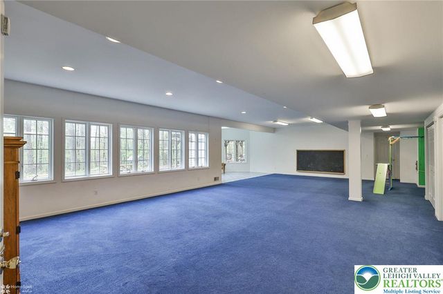 1946 Kyle Drive, Stroudsburg, PA 18360