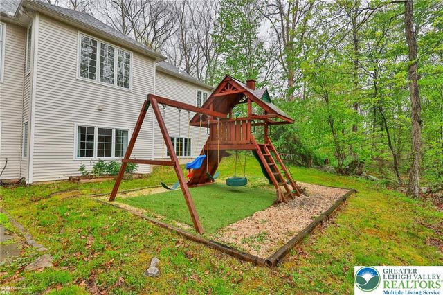1946 Kyle Drive, Stroudsburg, PA 18360