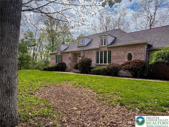 1946 Kyle Drive, Stroudsburg, PA 18360