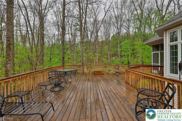 1946 Kyle Drive, Stroudsburg, PA 18360