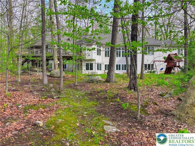 1946 Kyle Drive, Stroudsburg, PA 18360