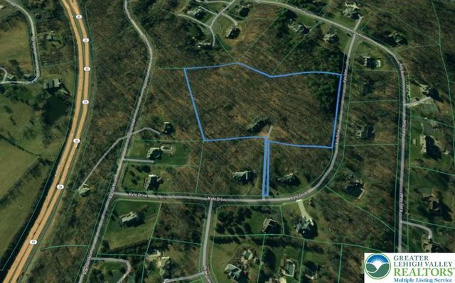 1946 Kyle Drive, Stroudsburg, PA 18360