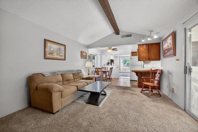 5286 W Richert Avenue, Fresno, CA 93722