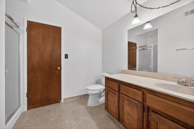 5286 W Richert Avenue, Fresno, CA 93722