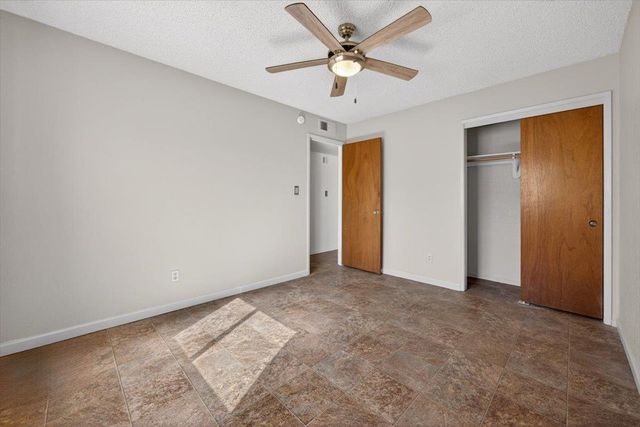 5286 W Richert Avenue, Fresno, CA 93722